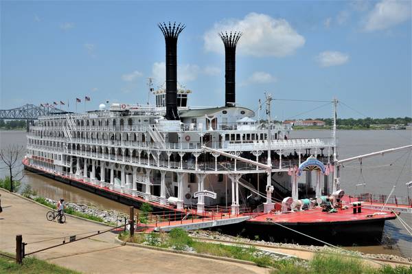 Mississippi (River)