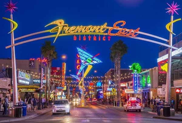 Las,Vegas,-,May,17,:,The,Fremont,Street,Experience